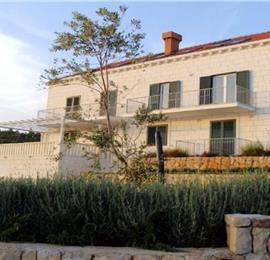 9 Bedroom Villa with Pool and Sea Views in Cavtat, sleeps 18